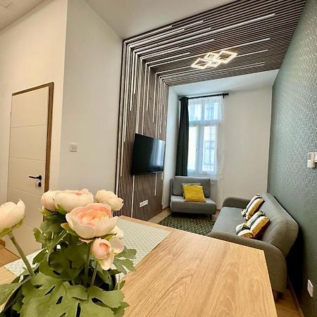 Apartment At Gozsdu Courtyard #Partyzone #Downtown #Freeparking Budapest Ngoại thất bức ảnh